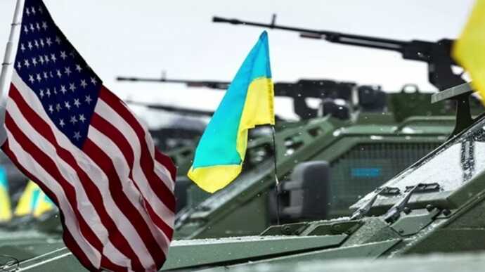 CNN: США можуть дозволити відправляти своїх військових підрядників в Україну