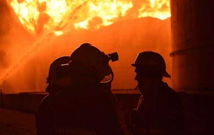 Потужна пожежа спалахнула в районі вокзалу у Здолбунові Рівненської області