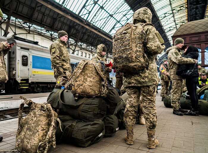 Повістки, відстрочки та ВЛК: Кабмін вніс зміни до порядку мобілізації