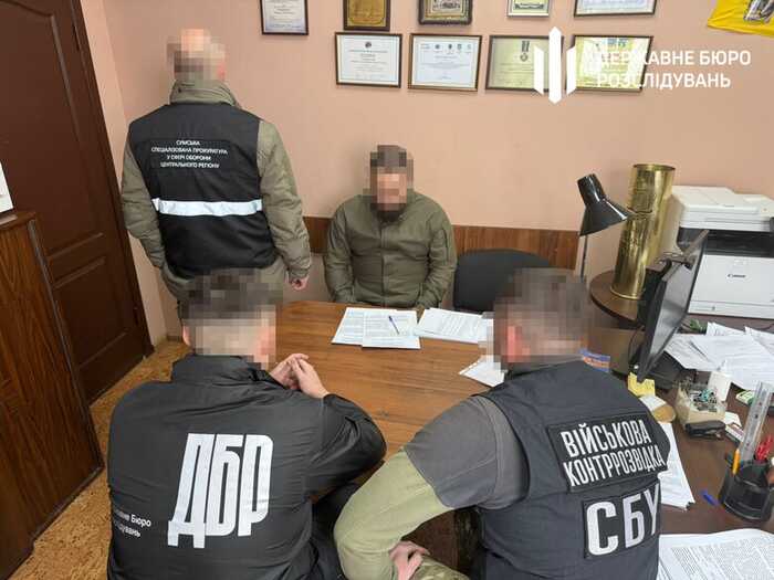 Військового засудили до 10 років ув’язнення за крадіжку приладів нічного бачення на 4,5 мільйонів гривень, — ДБР