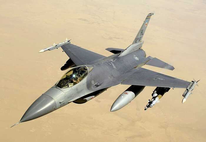 Росіяни отримали 200 тисяч доларів за збиття першого літака F-16 в Україні — ЗМІ