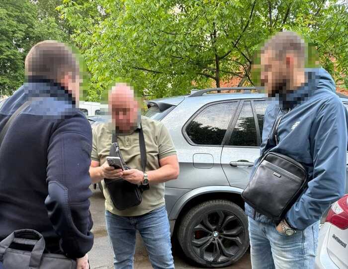 Схему фіктивного бронювання за 7 тисяч доларів викрили в Уманському ТЦК