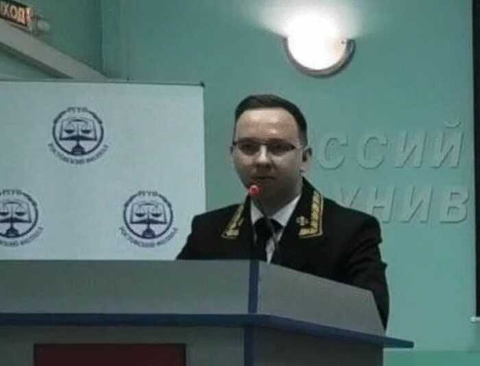 Російському судді, який засуджував захисника Маріуполя, оголосили підозру