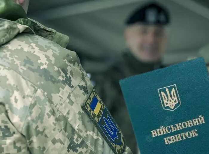 Поліцейського викрили на перевезенні ухилянтів через кордон за 6 тисяч доларів