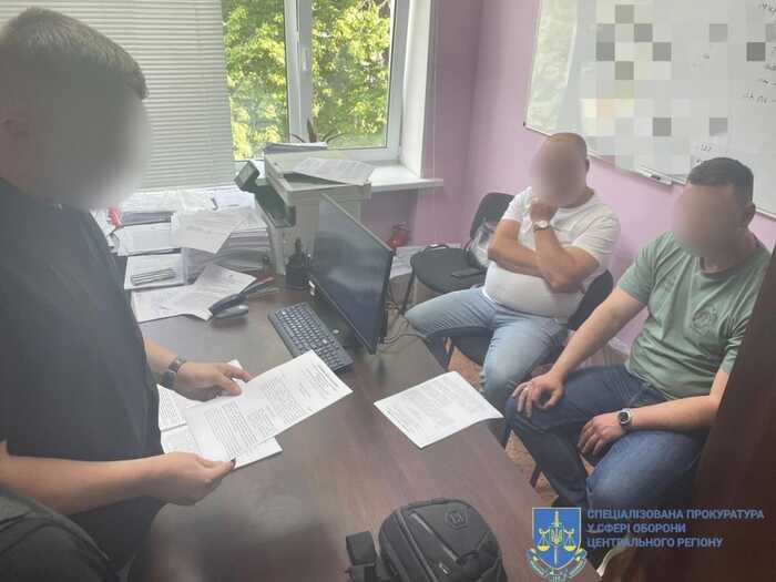 Фіктивні відрядження в зону бойових дій: майору оголосили підозру за схемою заробітку на підлеглих