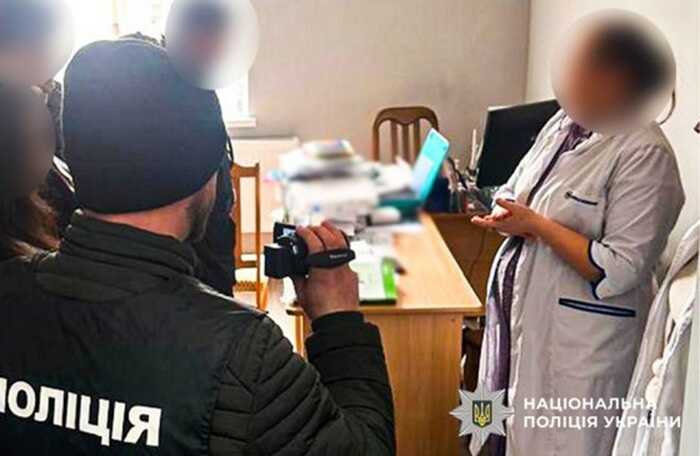 На Буковині перед судом постане депутатка, яку обвинувачують у зловживанні впливом та фальсифікації документів
