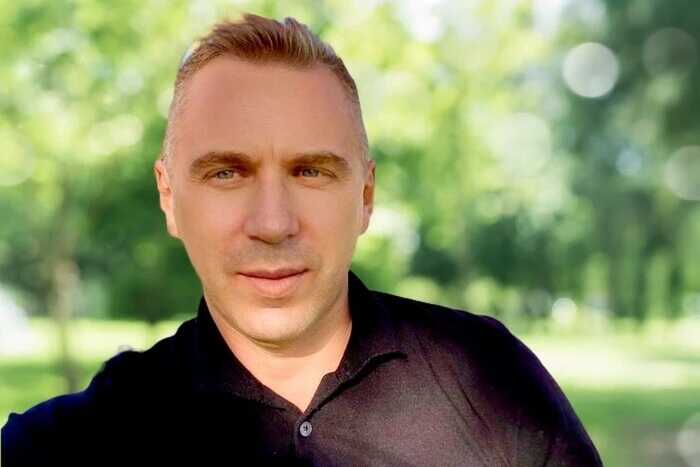 «Муха і бджола»: Мовознавець Авраменко відреагував на чутки про виїзд з України, але не сказав, де перебуває